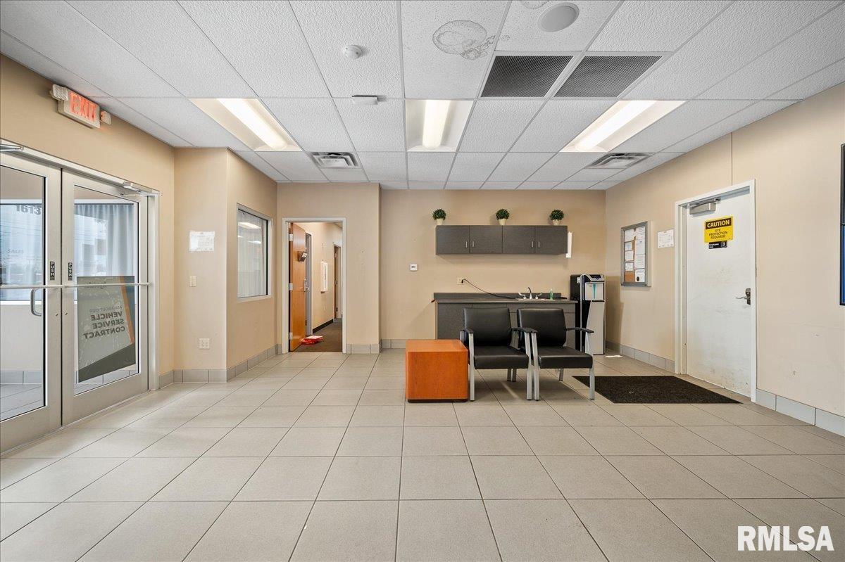 RE/MAX Traders Unlimited Commercial